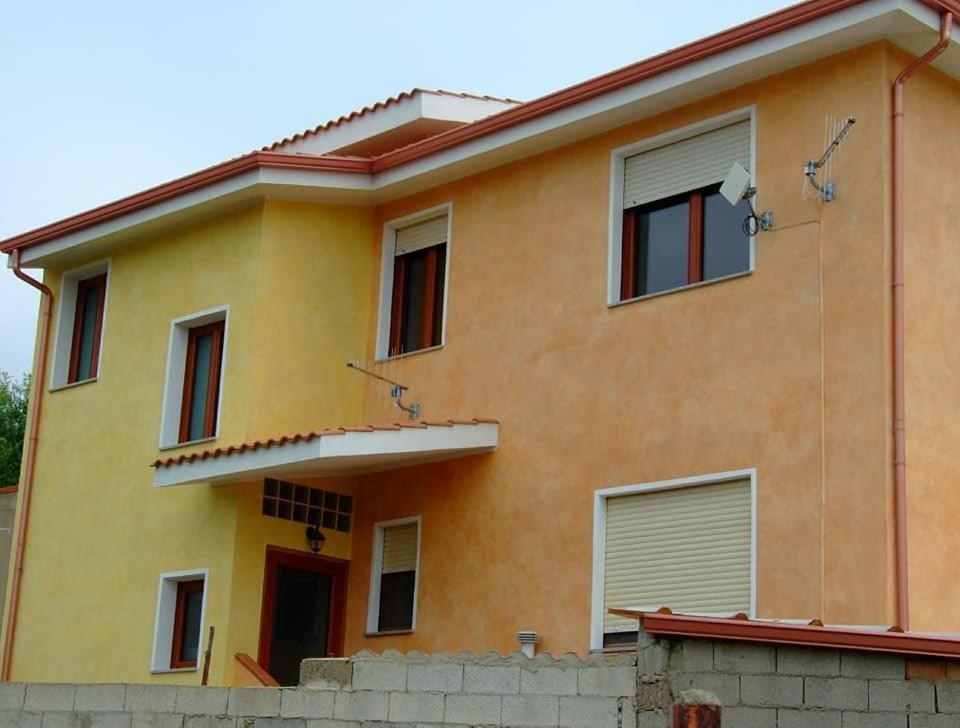 Paringianu B&B Il Rifugio Del Lupo - E6721 المظهر الخارجي الصورة