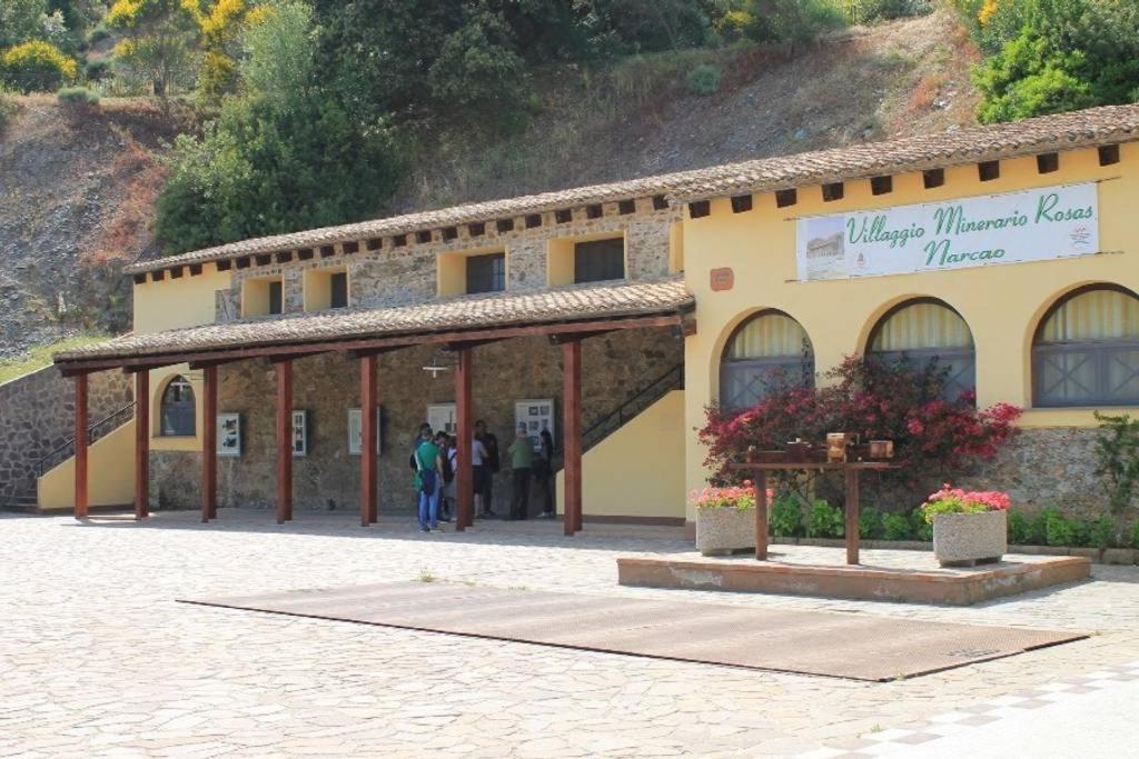 Paringianu B&B Il Rifugio Del Lupo - E6721 المظهر الخارجي الصورة