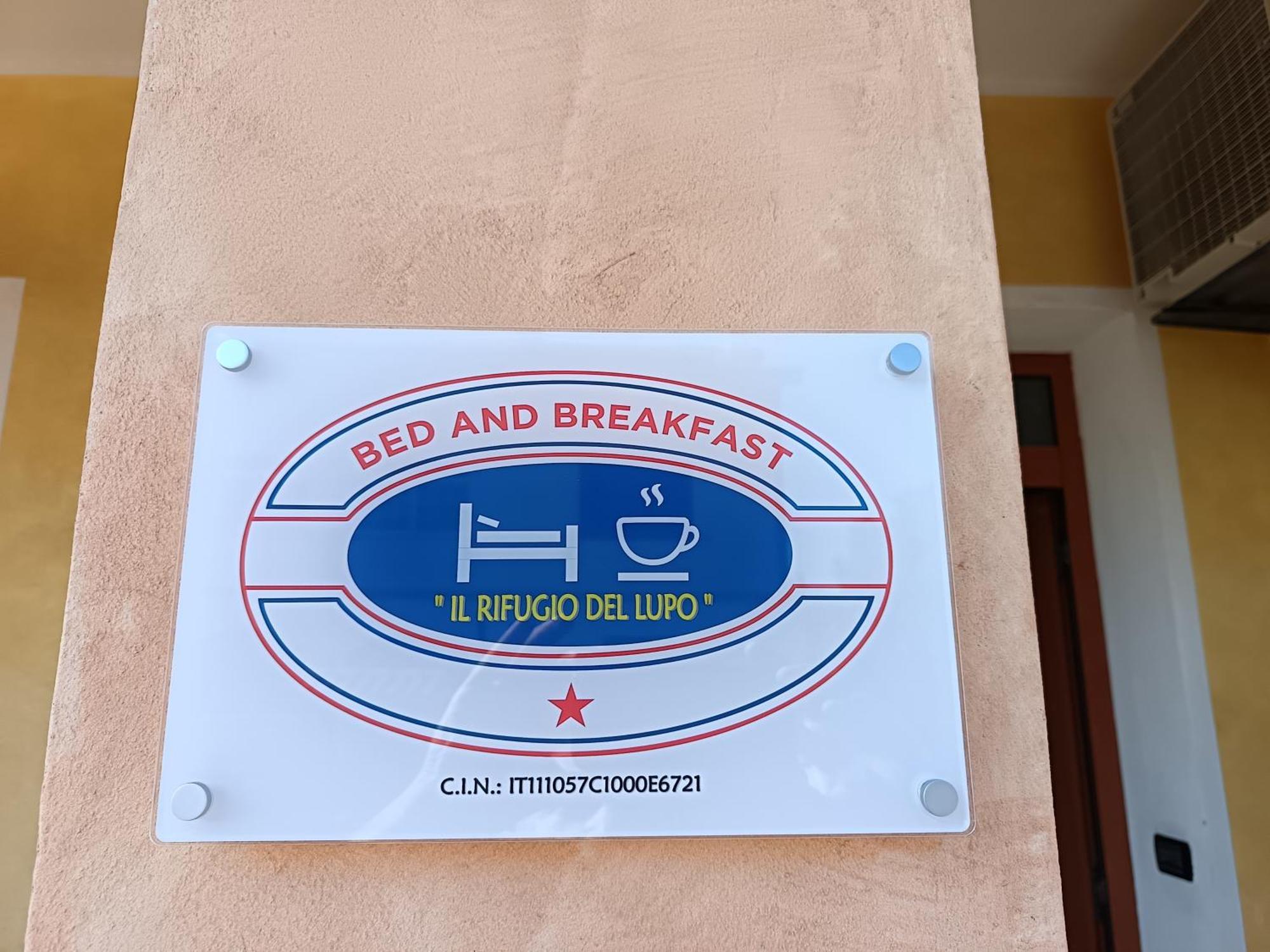 Paringianu B&B Il Rifugio Del Lupo - E6721 المظهر الخارجي الصورة