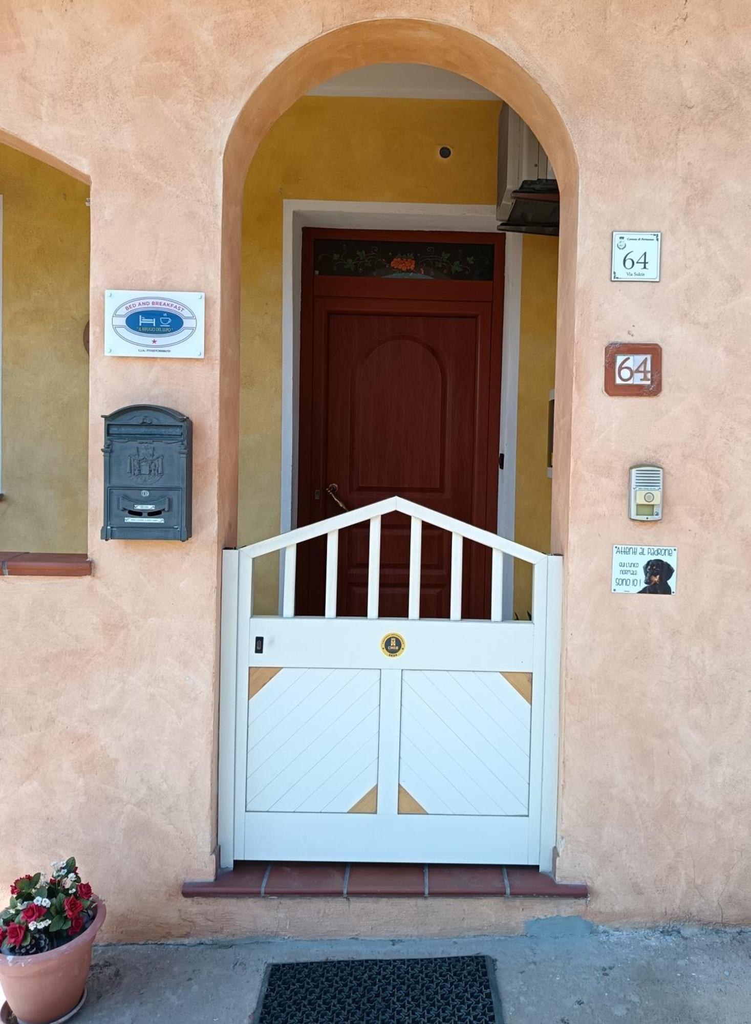 Paringianu B&B Il Rifugio Del Lupo - E6721 المظهر الخارجي الصورة